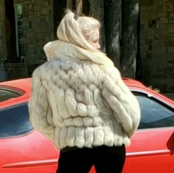 Fox Fur Coat: Ivory Fur with Brown Tips sz M - Picture 1 of 17
